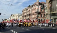 Общегородской крестный ход по Невскому проспекту  Общегородской крестный ход по Невскому проспекту