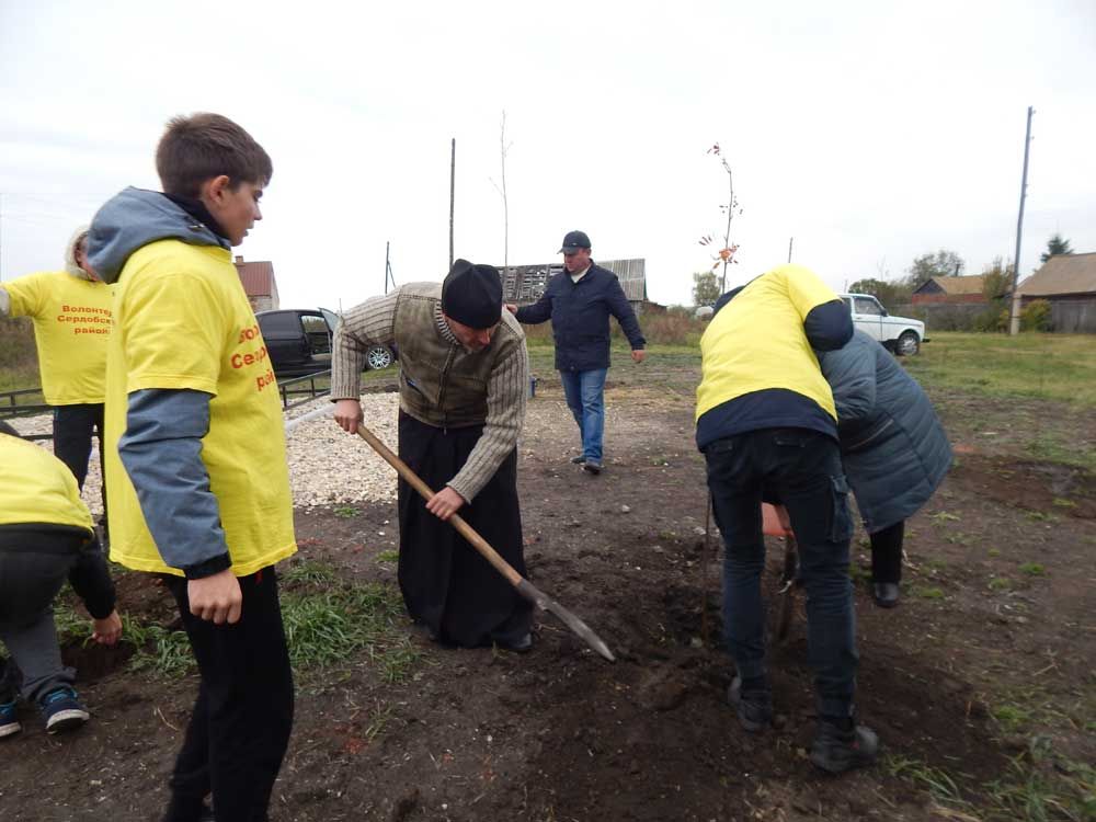 Освящение поклонного Креста в селе Салтыково Сердобского района